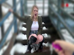 お下品ま◯こ雑魚まん化 イキ恥リモバイ日本の電動芸能「寸止め」で何度も絶頂失禁するまんさん メロディー・雛・マークス　サンプル画像03